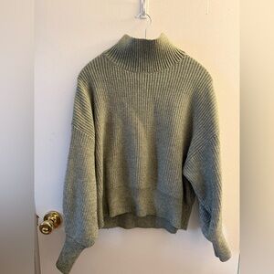 H&M Ribbed Turtleneck Sweater - Olive